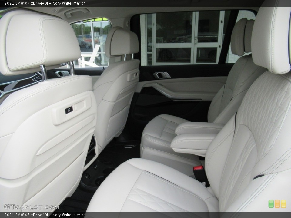 Ivory White Interior Rear Seat for the 2021 BMW X7 xDrive40i #142502287