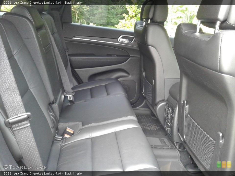 Black Interior Rear Seat for the 2021 Jeep Grand Cherokee Limited 4x4 #142519252
