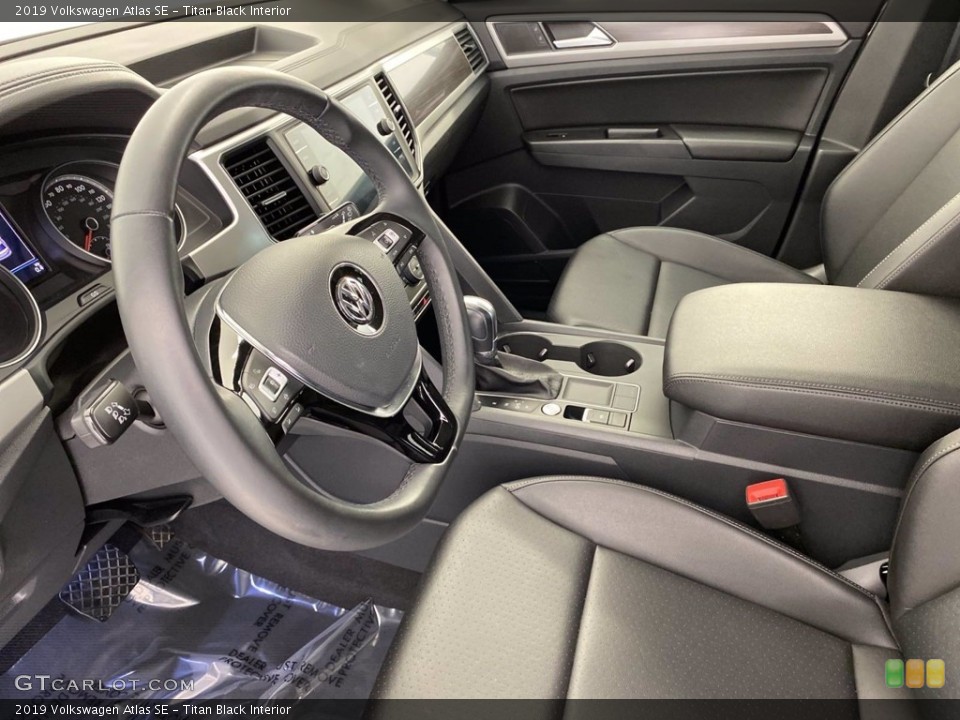 Titan Black Interior Front Seat for the 2019 Volkswagen Atlas SE #142520461