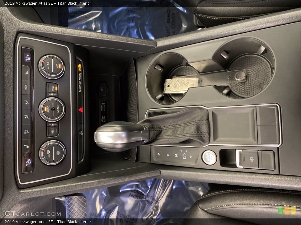 Titan Black Interior Transmission for the 2019 Volkswagen Atlas SE #142520563