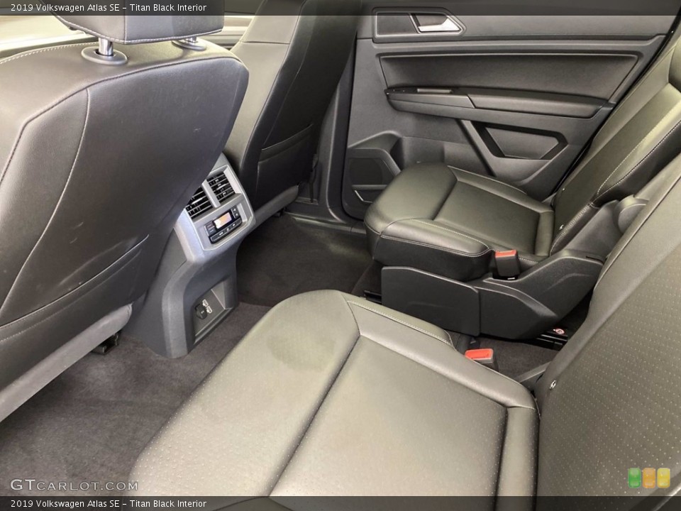 Titan Black Interior Rear Seat for the 2019 Volkswagen Atlas SE #142520614