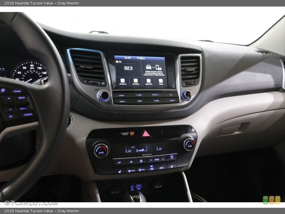 Gray Interior Dashboard for the 2018 Hyundai Tucson Value #142528038
