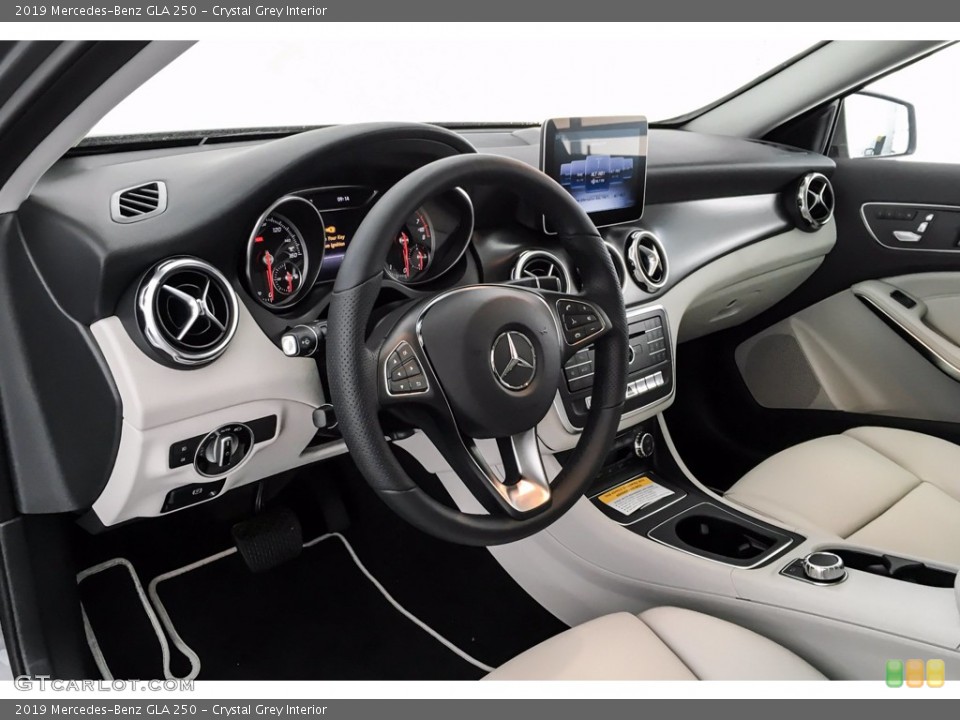 Crystal Grey Interior Photo for the 2019 Mercedes-Benz GLA 250 #142560275