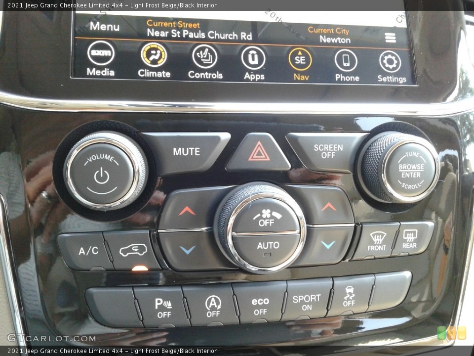 Light Frost Beige/Black Interior Controls for the 2021 Jeep Grand Cherokee Limited 4x4 #142571121