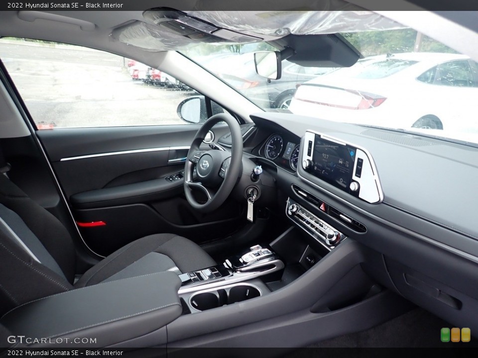 Black Interior Photo for the 2022 Hyundai Sonata SE #142574685