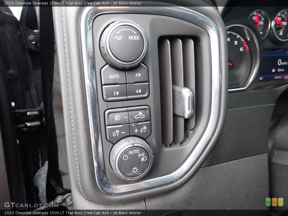 Jet Black Interior Controls for the 2020 Chevrolet Silverado 1500 LT Trail Boss Crew Cab 4x4 #142576845