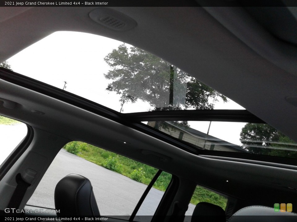 Black Interior Sunroof for the 2021 Jeep Grand Cherokee L Limited 4x4 #142609103
