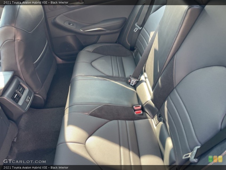 Black Interior Rear Seat for the 2021 Toyota Avalon Hybrid XSE #142617280