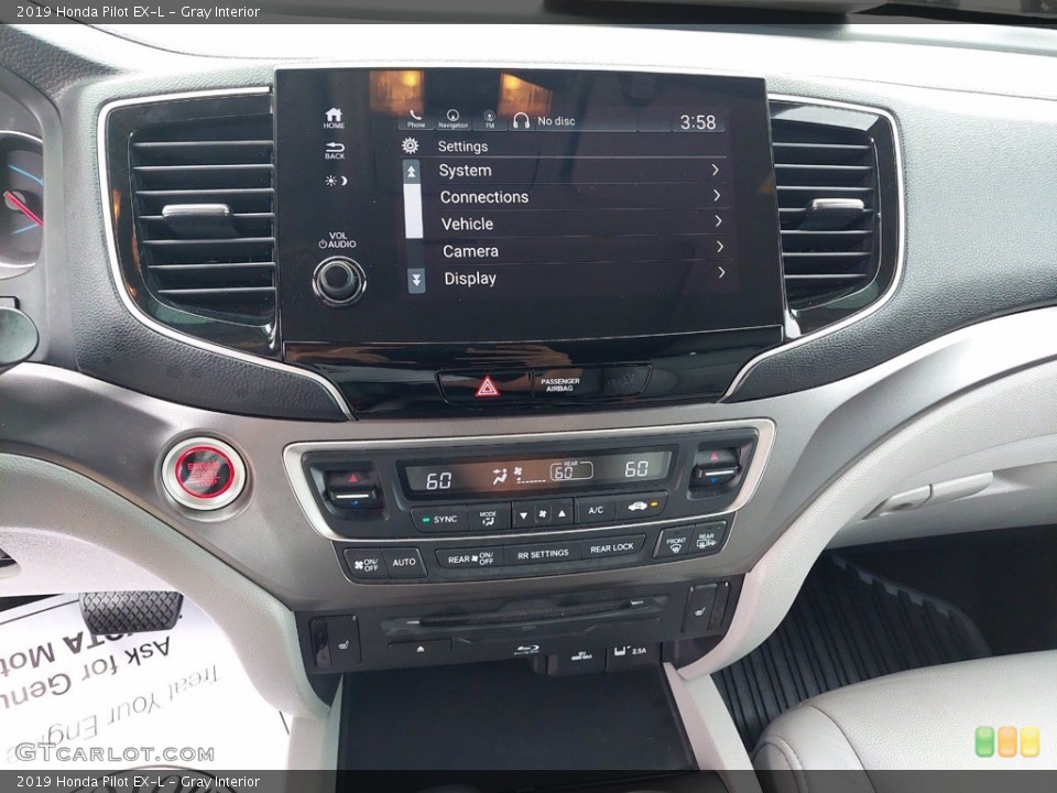 Gray Interior Controls for the 2019 Honda Pilot EX-L #142618738