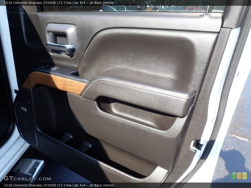 Jet Black Interior Door Panel for the 2018 Chevrolet Silverado 2500HD LTZ Crew Cab 4x4 #142622257