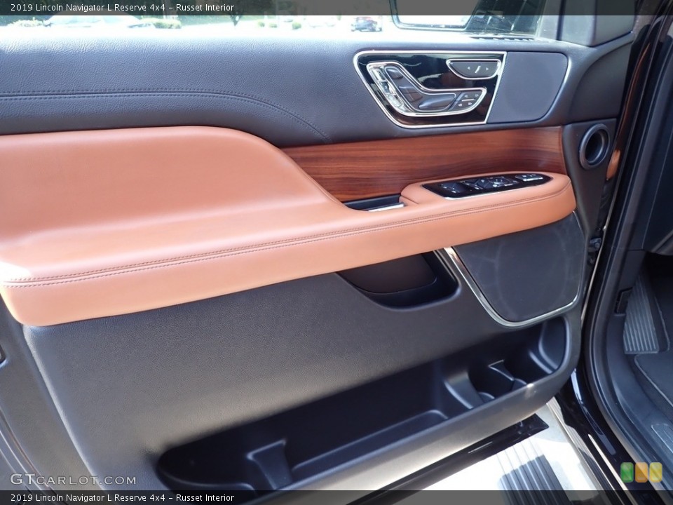Russet Interior Door Panel for the 2019 Lincoln Navigator L Reserve 4x4 #142624897