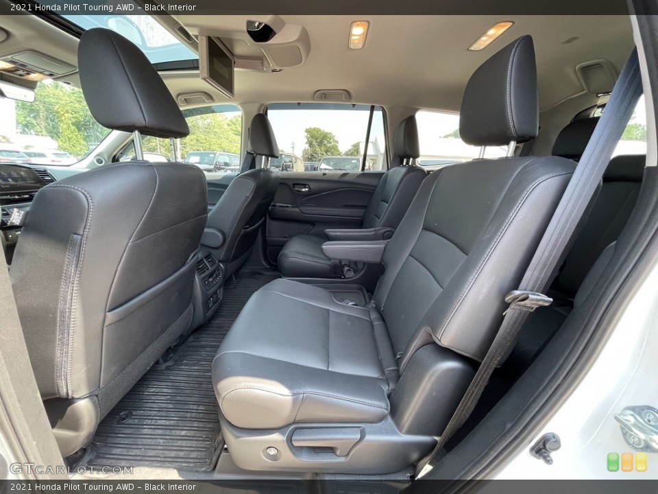 Black Interior Rear Seat for the 2021 Honda Pilot Touring AWD #142636493