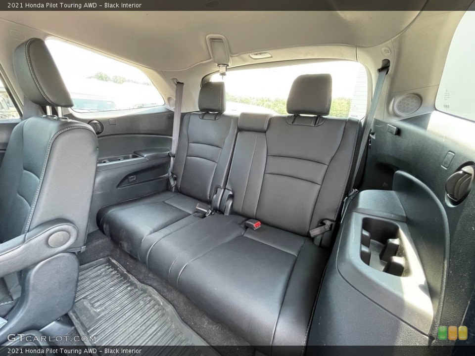 Black Interior Rear Seat for the 2021 Honda Pilot Touring AWD #142636517