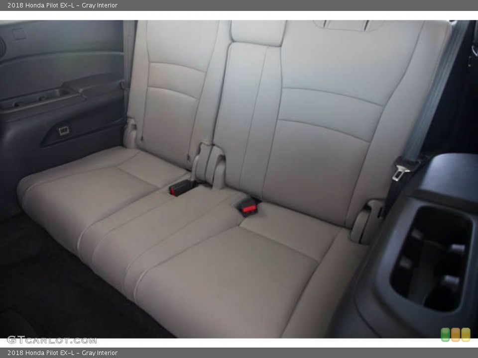 Gray Interior Rear Seat for the 2018 Honda Pilot EX-L #142639082