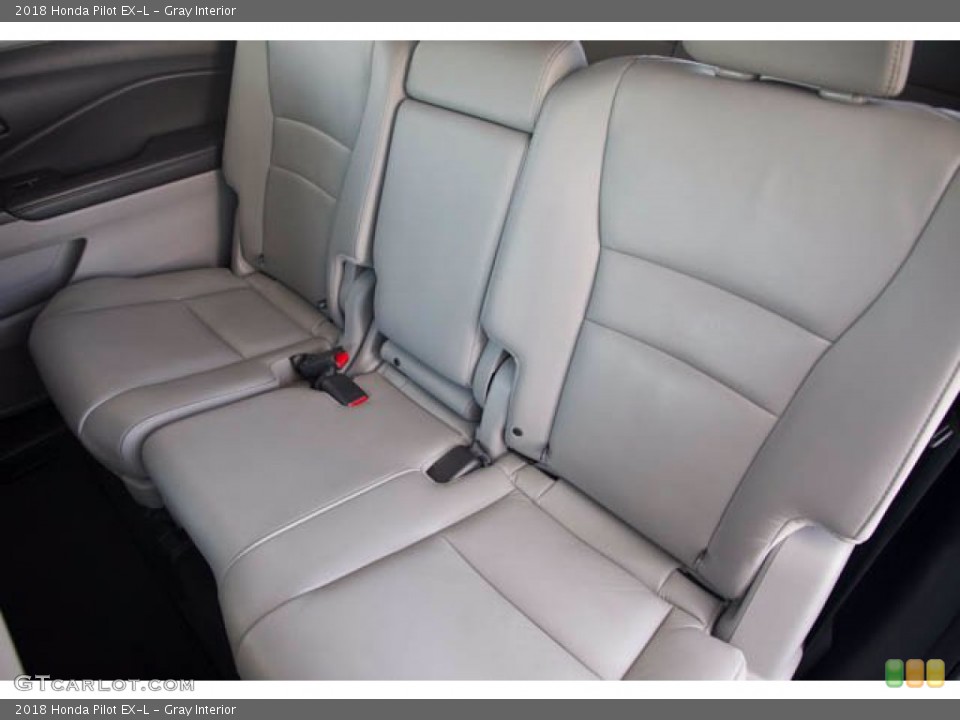 Gray Interior Rear Seat for the 2018 Honda Pilot EX-L #142639100