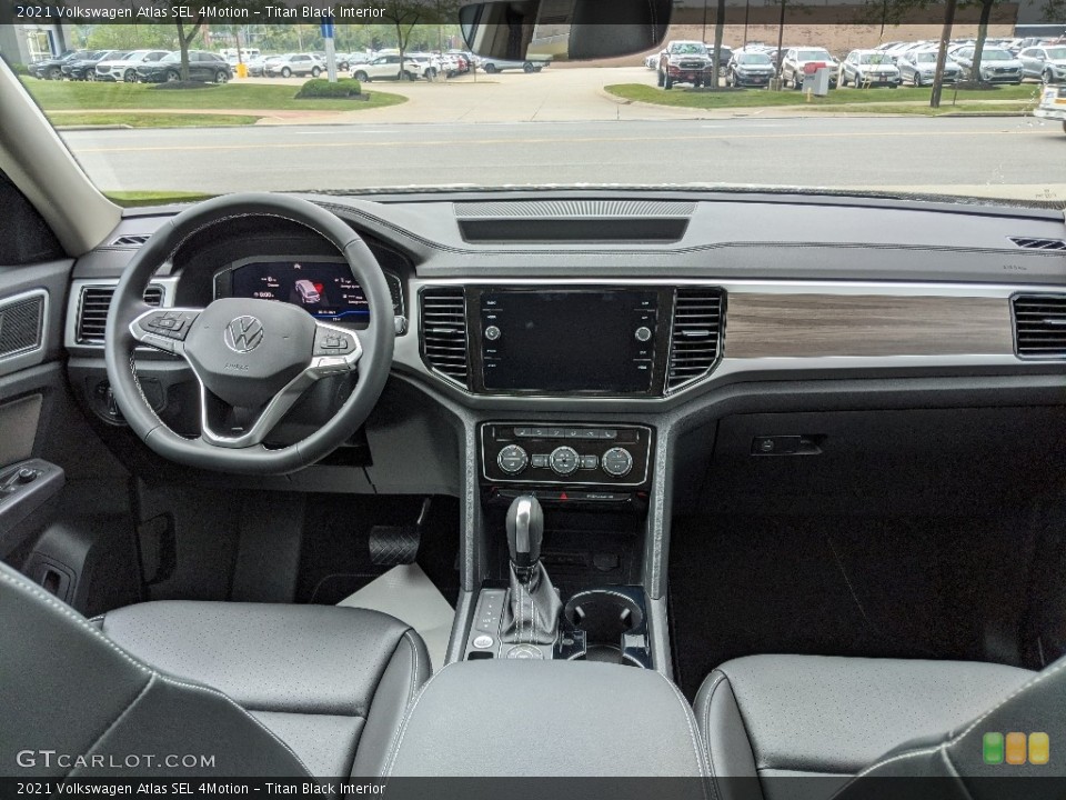 Titan Black Interior Dashboard for the 2021 Volkswagen Atlas SEL 4Motion #142648396