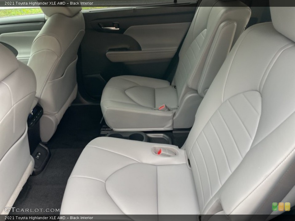 Black Interior Rear Seat for the 2021 Toyota Highlander XLE AWD #142651333