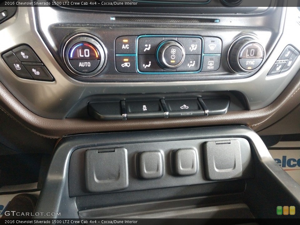 Cocoa/Dune Interior Controls for the 2016 Chevrolet Silverado 1500 LTZ Crew Cab 4x4 #142657757