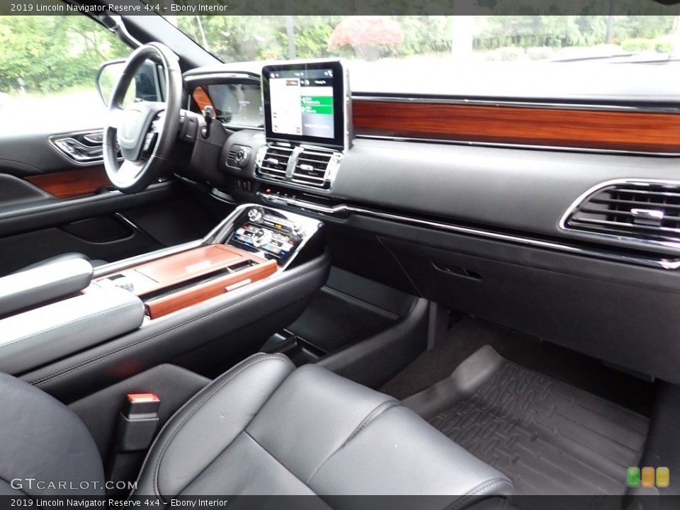 Ebony Interior Dashboard for the 2019 Lincoln Navigator Reserve 4x4 #142663039