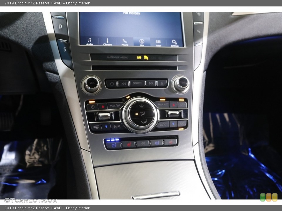 Ebony Interior Controls for the 2019 Lincoln MKZ Reserve II AWD #142671788