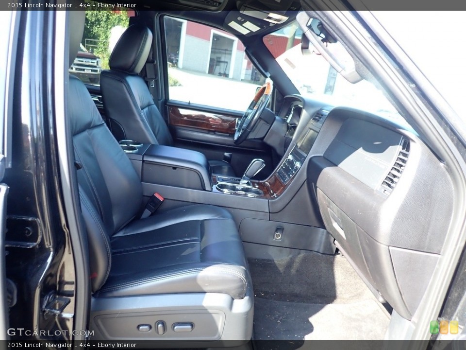 Ebony Interior Photo for the 2015 Lincoln Navigator L 4x4 #142673906