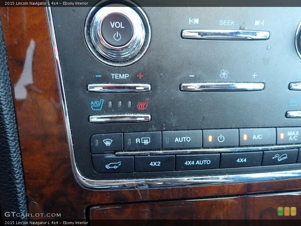 Ebony Interior Controls for the 2015 Lincoln Navigator L 4x4 #142674113