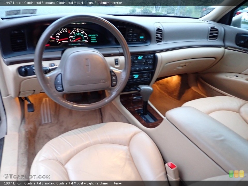 Light Parchment 1997 Lincoln Continental Interiors