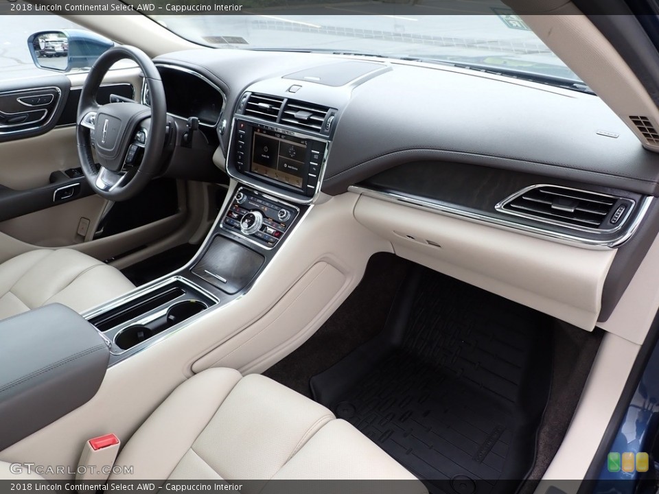 Cappuccino Interior Dashboard for the 2018 Lincoln Continental Select AWD #142713104