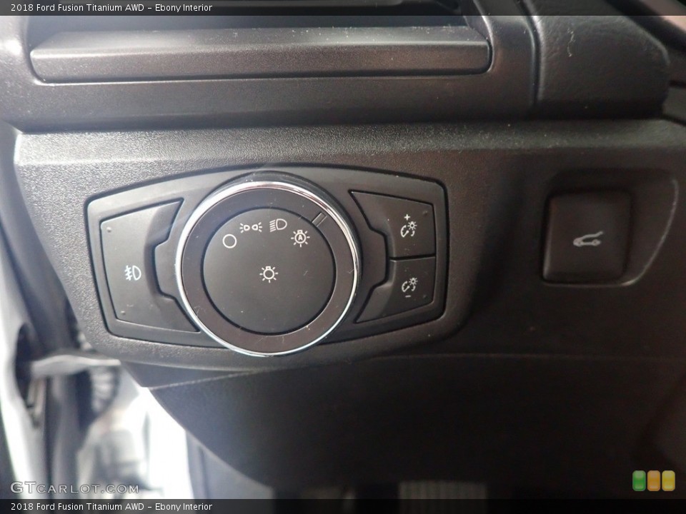 Ebony Interior Controls for the 2018 Ford Fusion Titanium AWD #142749391