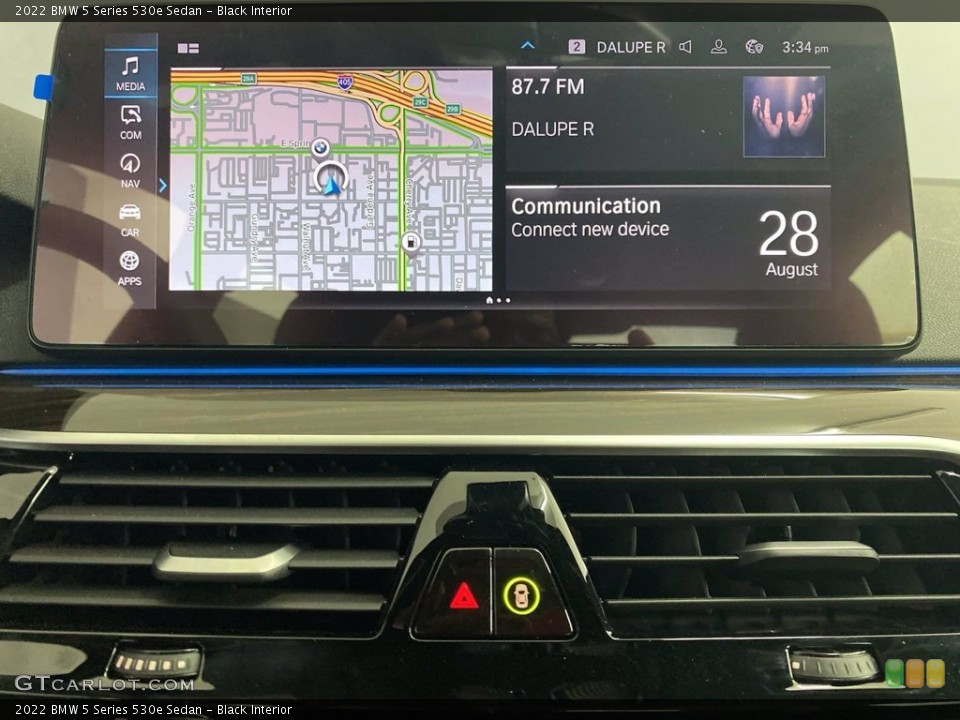 Black Interior Navigation for the 2022 BMW 5 Series 530e Sedan #142764563