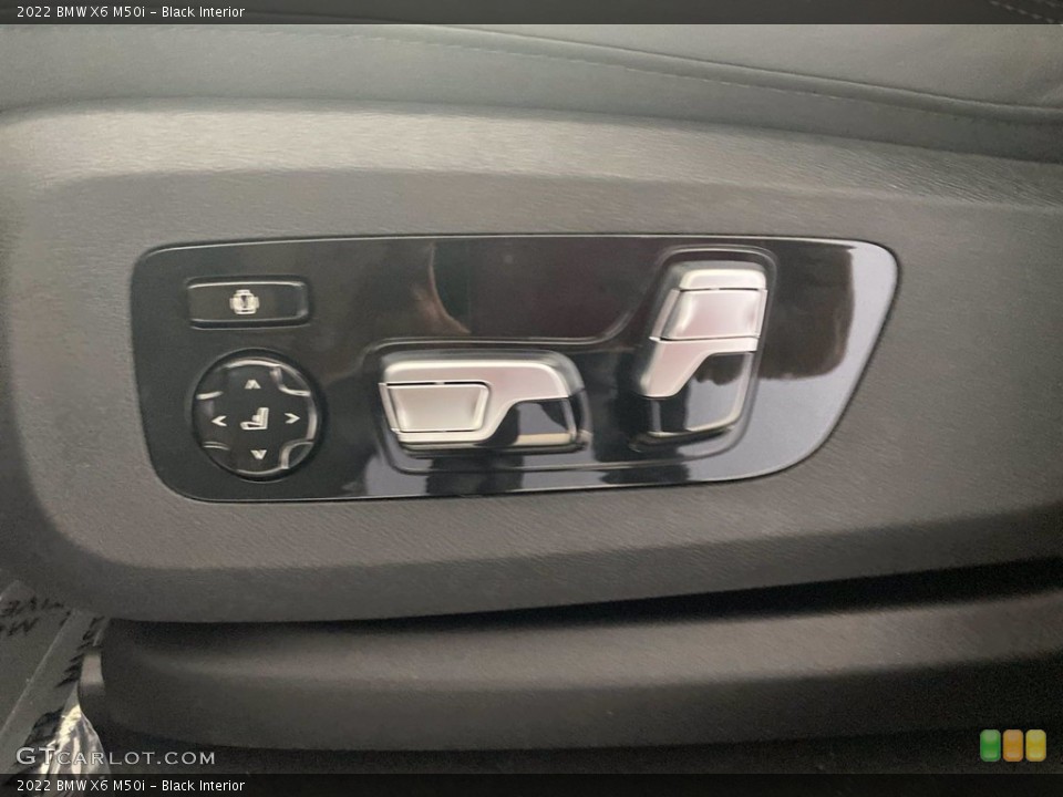 Black Interior Controls for the 2022 BMW X6 M50i #142765161