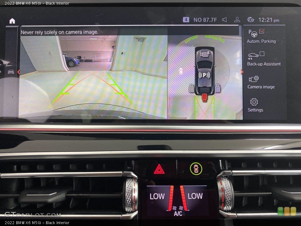Black Interior Navigation for the 2022 BMW X6 M50i #142765404