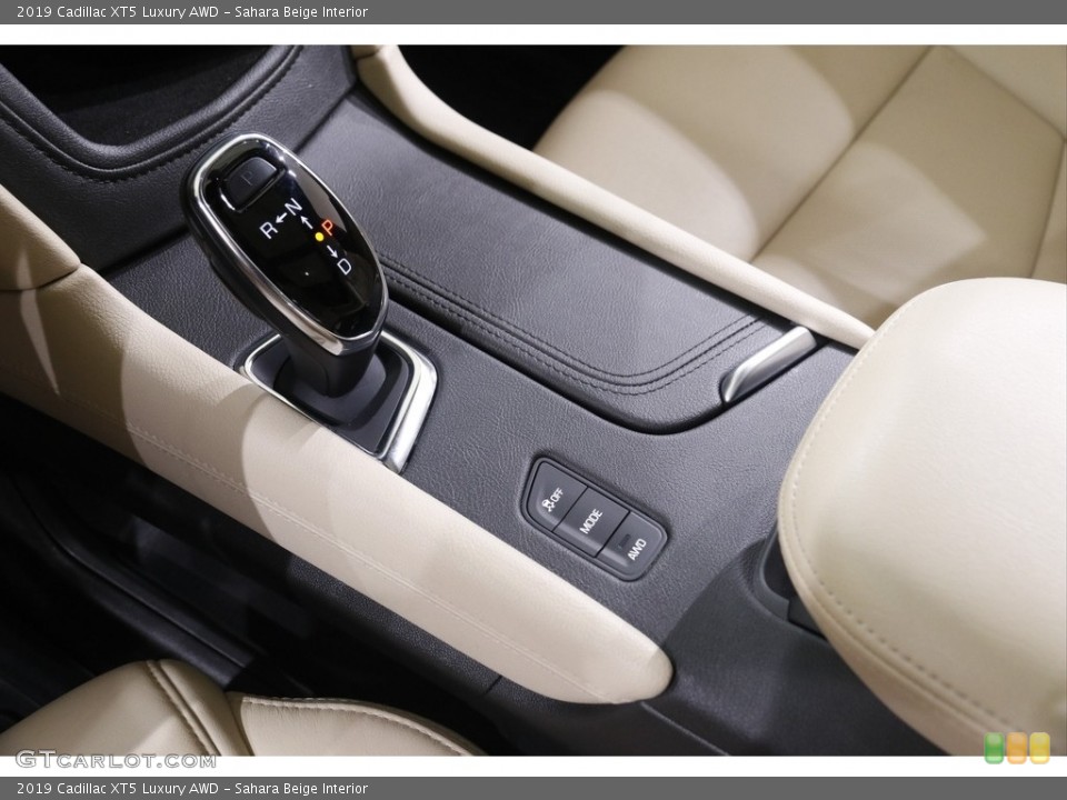 Sahara Beige Interior Transmission for the 2019 Cadillac XT5 Luxury AWD #142789210