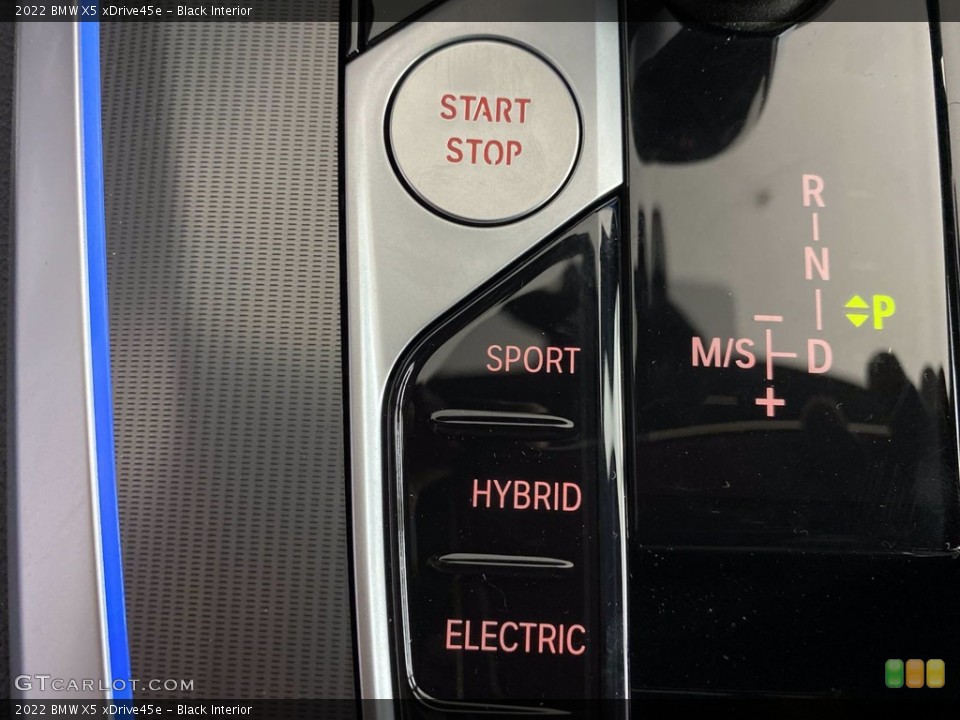 Black Interior Controls for the 2022 BMW X5 xDrive45e #142794503