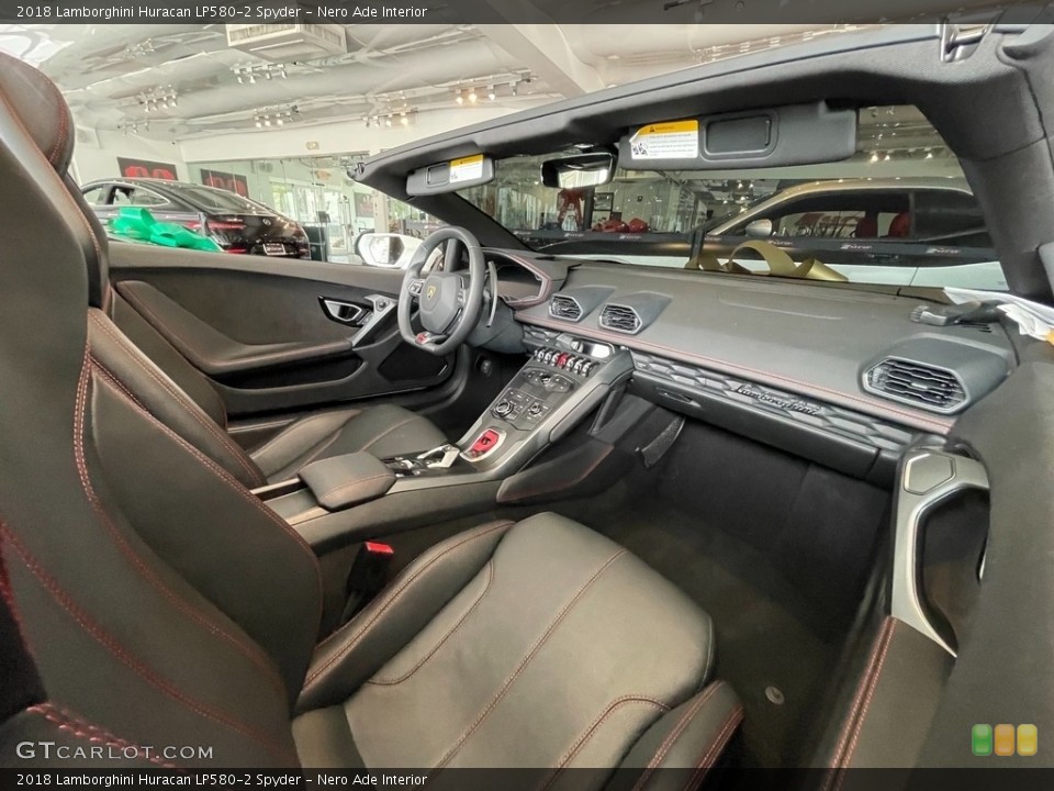Nero Ade Interior Photo for the 2018 Lamborghini Huracan LP580-2 Spyder #142810063