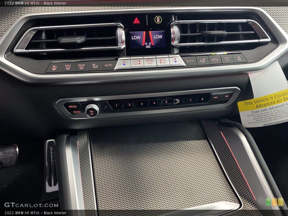 Black Interior Controls for the 2022 BMW X6 M50i #142819016