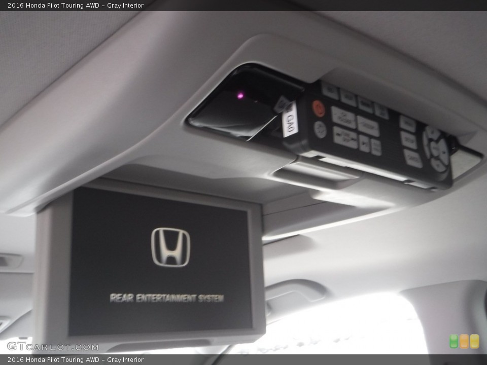 Gray Interior Entertainment System for the 2016 Honda Pilot Touring AWD #142836267
