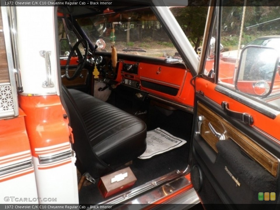 Black 1972 Chevrolet C/K Interiors