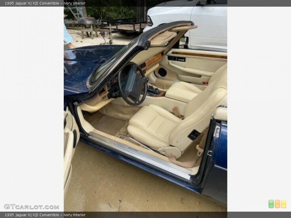 Ivory Interior Photo for the 1995 Jaguar XJ XJS Convertible #142923127