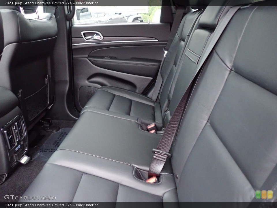Black Interior Rear Seat for the 2021 Jeep Grand Cherokee Limited 4x4 #142934127