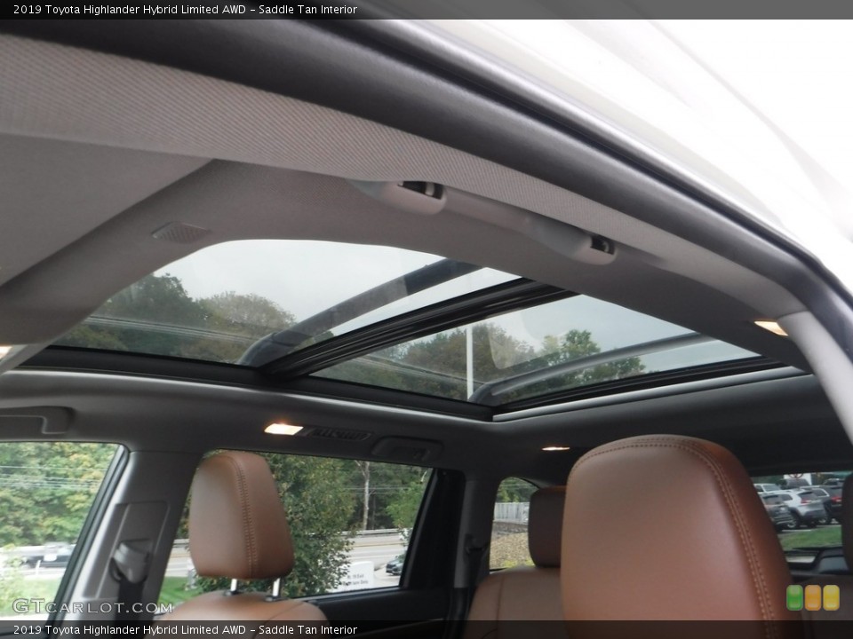 Saddle Tan Interior Sunroof for the 2019 Toyota Highlander Hybrid Limited AWD #142957189