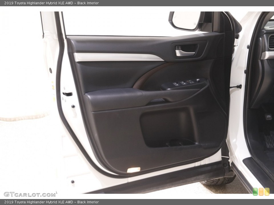 Black Interior Door Panel for the 2019 Toyota Highlander Hybrid XLE AWD #142970018