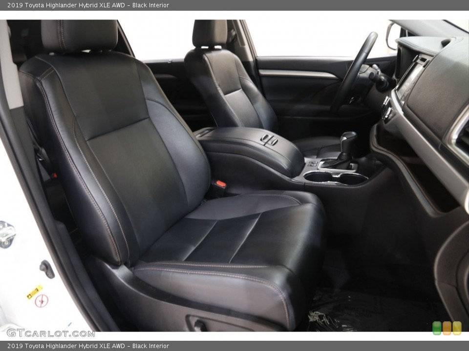Black Interior Front Seat for the 2019 Toyota Highlander Hybrid XLE AWD #142970201