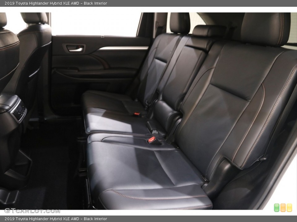 Black Interior Rear Seat for the 2019 Toyota Highlander Hybrid XLE AWD #142970234