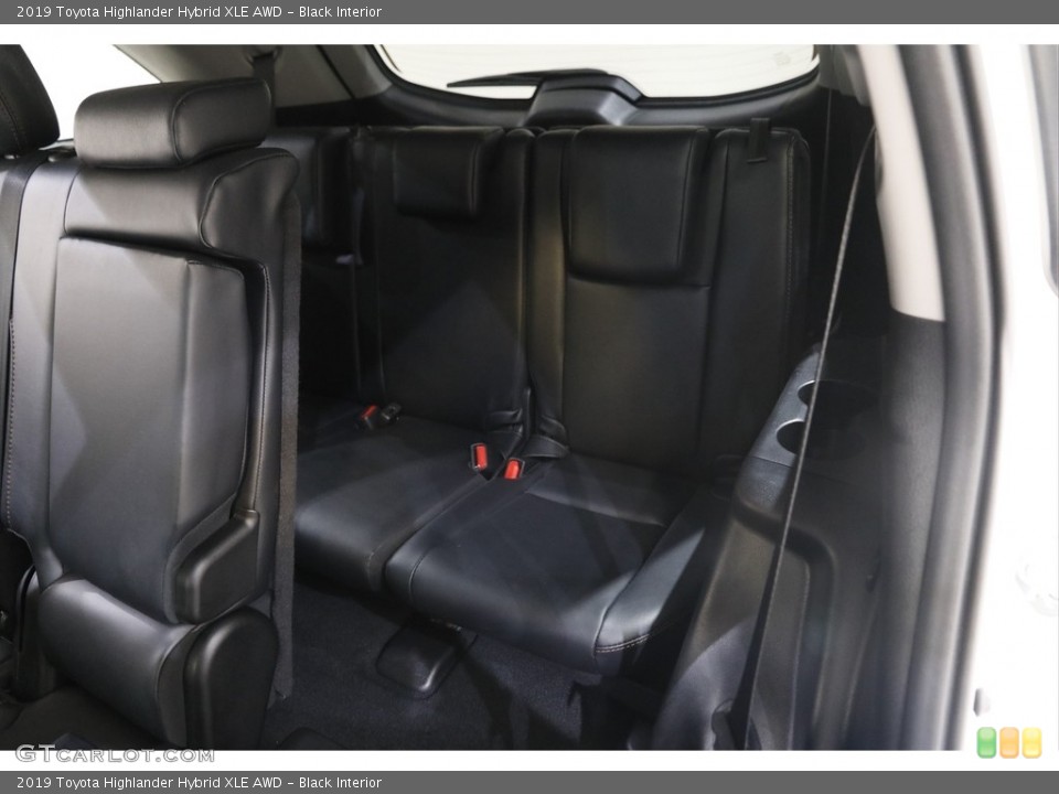 Black Interior Rear Seat for the 2019 Toyota Highlander Hybrid XLE AWD #142970249