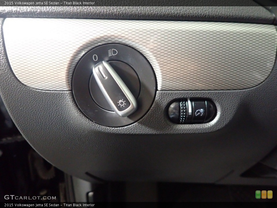 Titan Black Interior Controls for the 2015 Volkswagen Jetta SE Sedan #142970690