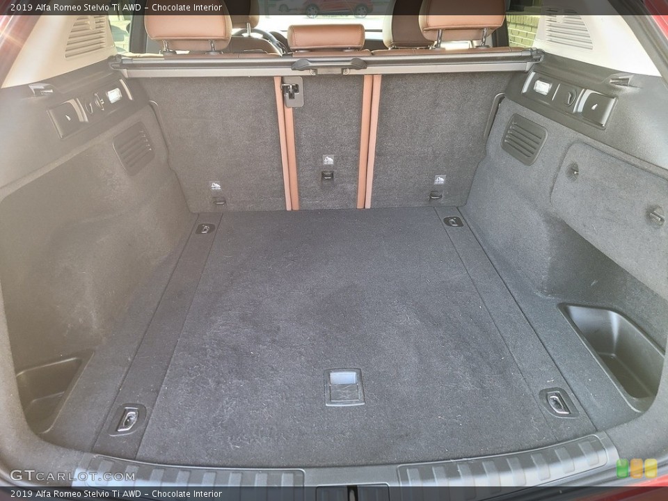 Chocolate Interior Trunk for the 2019 Alfa Romeo Stelvio Ti AWD #142973882