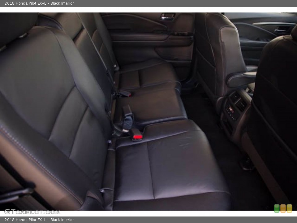 Black Interior Rear Seat for the 2018 Honda Pilot EX-L #142984872