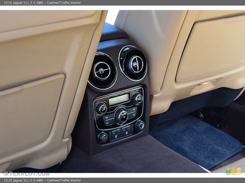 Cashew/Truffle Interior Controls for the 2016 Jaguar XJ L 3.0 AWD #142994236
