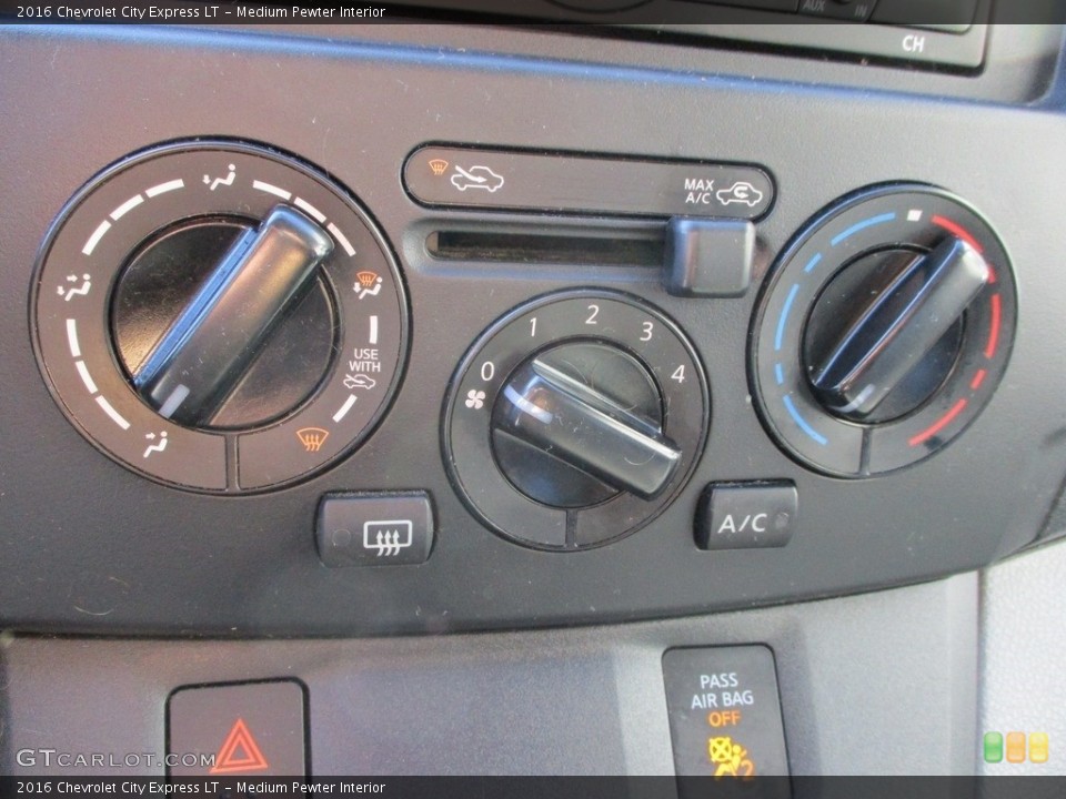 Medium Pewter Interior Controls for the 2016 Chevrolet City Express LT #143075567